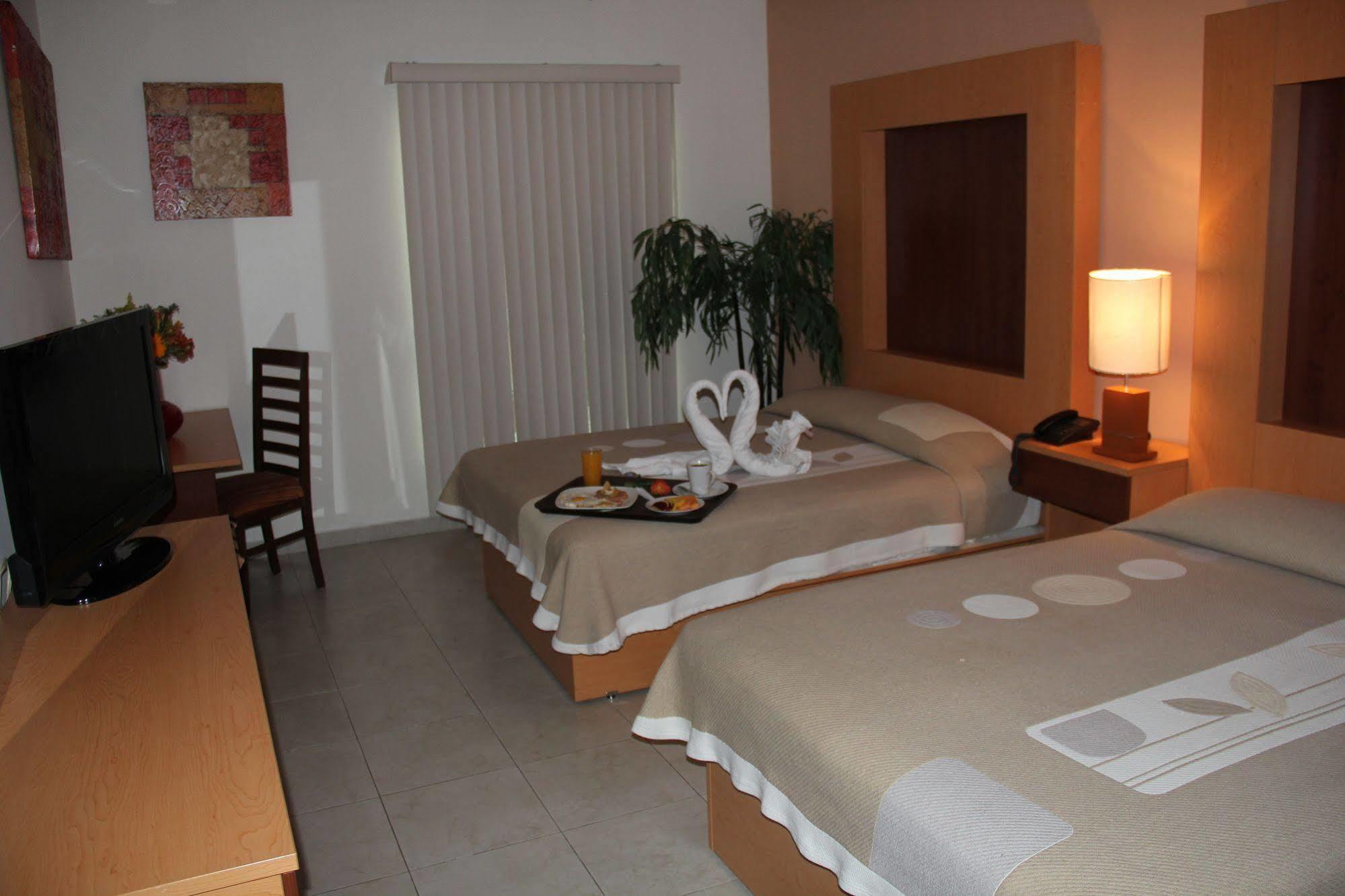 Hotel Real Zapopan Εξωτερικό φωτογραφία